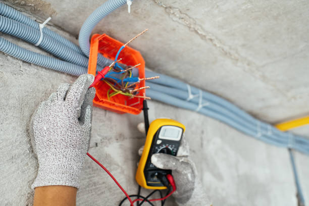 Best Commercial Electrician Services  in Freeport, FL